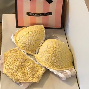 Victoria’s Secret  bra and panty set NWOT